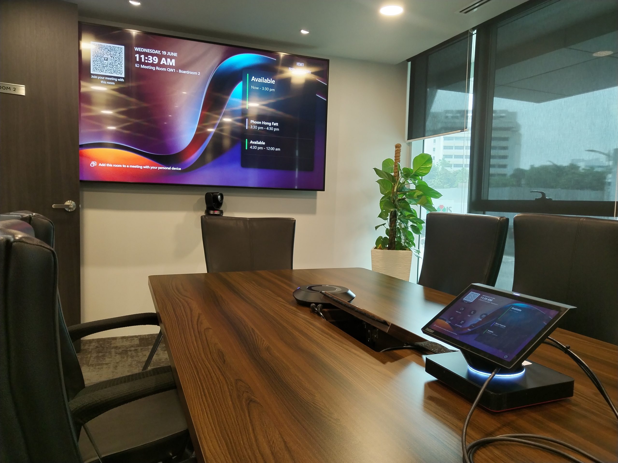 Modern Meeting Room Setup